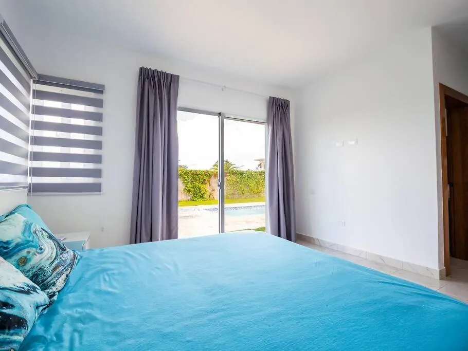 Condo Justin Laguna del Higuero